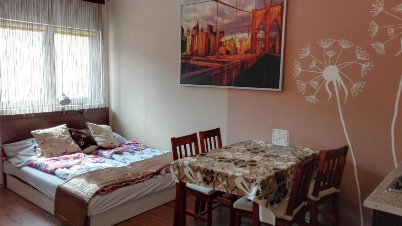 Sunshine Apartman Lägenhet Siófok Exteriör bild