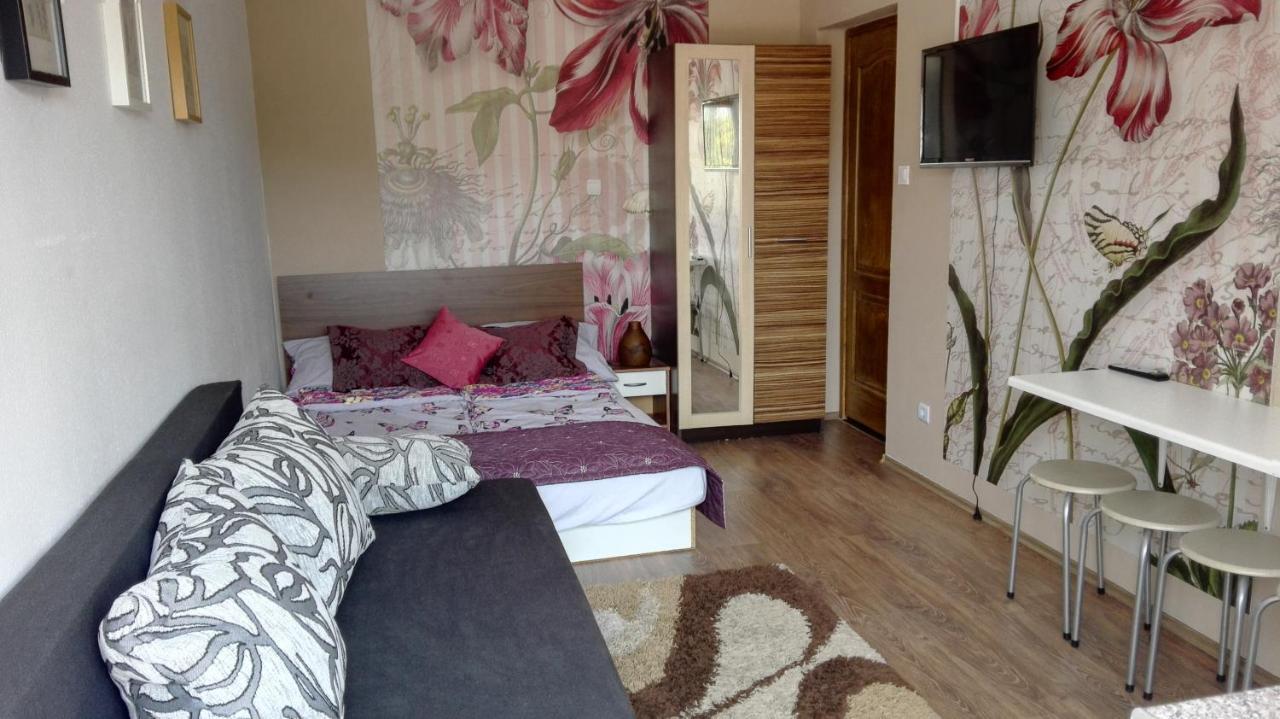 Sunshine Apartman Lägenhet Siófok Exteriör bild