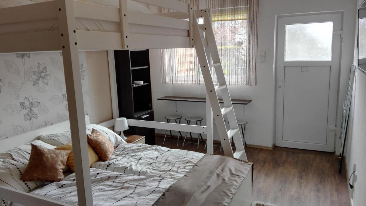 Sunshine Apartman Lägenhet Siófok Exteriör bild